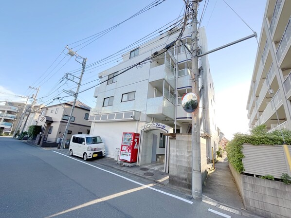 メゾン・ド・アムールの物件外観写真